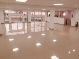 Galpão comercial com 1058 m² - Acabamento impecavel - Novo.